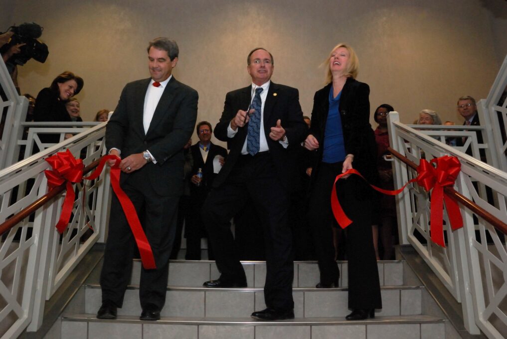 Chief Judge Martin cuts the ribbon on the newly renovated N.C. Court of Appeals Building in 2010.